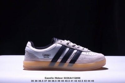 公司级Adidas Originals Gazelle Indoor 三叶草休闲防滑耐磨低帮板鞋 鞋头出色设计 塑就出众贴合感 稳固的后跟贴合足部曲线设计 软弹