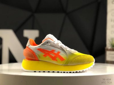 220 Asics Ointsuka Tiger Moage Co 亚瑟士鬼冢虎复古经典跑鞋 产品从款式颜色造型上体现出追求舒适和细节的完美 鞋类更是推崇手工制