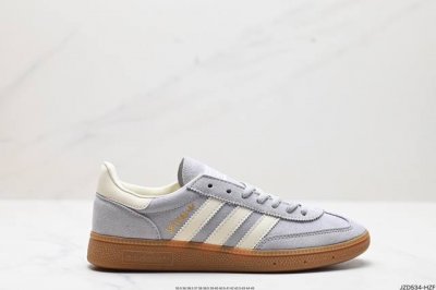 公司级adidas Handball Spezial 官方正确版本 阿迪达斯经典款 复古休闲板鞋 全鞋采用反毛皮制作 牛筋耐磨大底 承载青春情怀的板鞋 经典三条