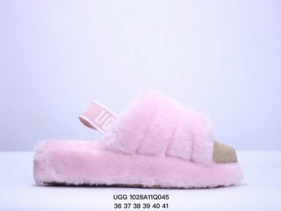 UGG 雪地靴 女鞋广东原产，采用TPU模压定型翻毛皮鞋面材质，内嵌人造卷曲羊毛毛绒里衬和鞋垫,保暖锁热，选用17毫米UGGPURE 植入式羊毛里衬与可拆卸的U