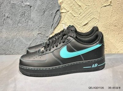Nike Air Force 1 Low 白蓝 原楦头原纸板 打造纯正空军版型 专注外贸渠道 全掌内置蜂窝气垫 原盒配件 原厂中底钢印、拉帮完美 官方货号：Hq