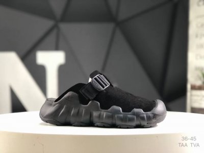 keen 科恩 运动 半拖 拖鞋 源自美国的户外休闲鞋品牌，以创新、高品质、高科技以及舒适著称。其独特的设计，完美融合了功能性与时尚感。宽楦鞋头给予脚趾充分活动