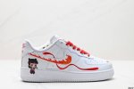 210 真标耐克Nike Air Force 1'07 空军一号低帮百搭休闲运动板鞋。柔软、弹性十足的缓震性能和出色的中底设计，横跨复古与现代的外型结合，造就出