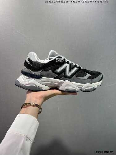 公司级Joe Freshgoods X New Balance Nb9060 联名款 复古休闲运动慢跑鞋 鞋款灵感源自设计师本人对夏日的怀日回忆。鞋面大身由空间