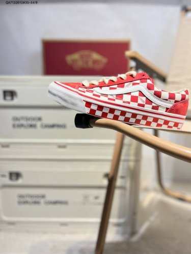 vanssk8-Low万斯范斯官方 经典复古休闲运动板鞋 高端支线原始硫化工艺 艺术来源于生活成为了Vans美学的个性潮流标志 代表着光和希望 让你变得更加明亮