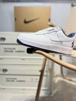 160 耐克 Nike Air Force 1 '07空军一号 百搭休闲运动板鞋。柔软、弹性十足的缓震性能和出色的中底设计，横跨复古与现代的外型结合，造就出风靡