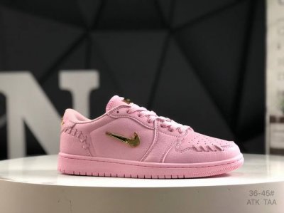 耐克 乔丹Air Jordan 1 Low Aj1 乔1 乔丹1代Aj1 小金勾√ 编织细节 低帮复古文化休闲运动篮球鞋。该鞋款从 1985 年元年款汲取设计灵