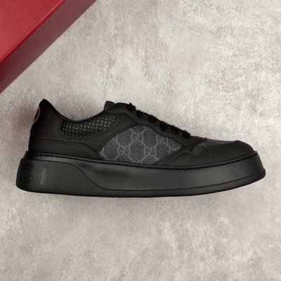 本地 核心私 gucci Screener Gg High-Top Sneaker古驰饼干鞋 运动休闲鞋系列 全套专柜包装物及配件 这款运动鞋采用厚底结构 巧妙