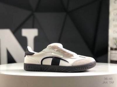 冠军Champion Essentials Champ T-Trainer 基础训练系列 德训足球风运动板鞋 原楦原纸版开发 内嵌环保海玻璃Eva鞋垫 采用荔枝