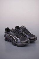 Asics Gel-Kinetic Fluent 纯原版本 亚瑟士运动休闲透气专业跑鞋 新一代缓震未来感跑鞋 鞋面复杂的切割和银色细节极具前卫风格 大底科技十足