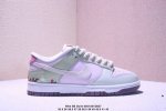 耐克Nike Sb Dunk Low Sb 系列扣篮系列复古低帮休闲运动滑板板鞋。采用脚感柔软舒适Zoomair气垫，有效吸 收滑板等极限运动在落地时带来的冲击