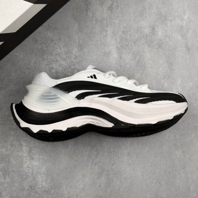 本地 核心私 阿迪达斯 Adidas Vento Xlg Mtw 复古休闲老爹鞋 鞋面是透气网面和皮革拼接 脚感轻盈 不闷汗 每次穿着跑步都感觉脚底在自由呼吸鞋
