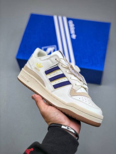 Adidas Forum 84 Low Jh7940 人气单品 经典复古篮球鞋尺码：36 36.5 37.5 38 38.5 39 40 40.5 41 42