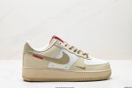 真标耐克Nike Air Force 7空军一号低帮百搭休闲运动板鞋。柔软、弹性十足的缓震性能和出色的中底设计，横跨复古与现代的外型结合，造就出风靡全球三十多年