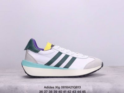 阿迪达斯 Adidas Xlg 生胶厚底 秀气大方的鞋型 气质修身。以现代设计融合复古跑步和足球风，采用锦纶和绒面革鞋面，灵感源自70年代 Country跑鞋设