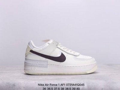 nike 耐克低帮板鞋 空军一号 Af1马卡龙 Af1厚底增高百搭运动板鞋 Nike Air Force 1 “Shadow” 造型设计上与 Sacai X N