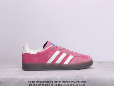 公司级ad Original Gazelle Indoor Trainers 瞪羚室内鞋系列低帮复古百搭休闲运动德训风板鞋 粉黑 Ie7002 独家前帮工艺加持