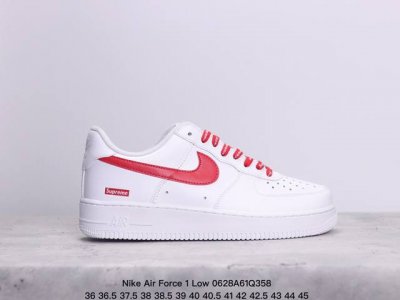 公司级耐克nike Air Force 1 Low 空军一号低帮百搭休闲运动板鞋。柔软、弹性十足的缓震性能和出色的中底设计，横跨复古与现代的外型结合，造就出风靡