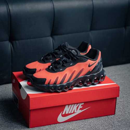 250 核心私 Nike Air Max Dn8 耐克气垫 缓震 耐磨运动鞋 鞋身材质均选择皮革 织物 麂皮多种材质覆盖 保证质感的前提下 层次感也相当不错 带