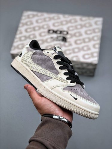 Travis Scott X Nike Air Jordan 1 Low X The North Face X Cdg Air Jordan 1 Low 反转米