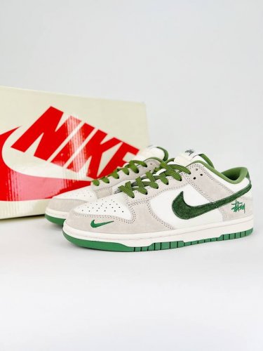 出厂价 主推 Nike Dunk Sb Low 定制配色 Dunk Sb顾名思义，具有经典的dunk血缘，又注入了更多的时尚元素。相较于普通的dunk滑板鞋，改