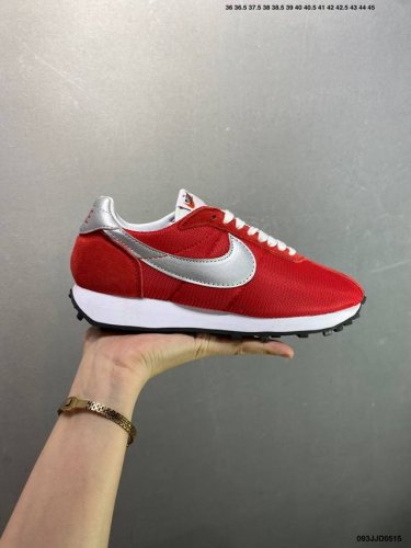 nike Wld- 0 休闲鞋阿甘鞋 在追求舒适与风格融合的鞋履之路上，Wld- 0休闲鞋以卓越之姿脱颖而出，成为现代生活中不可或缺的时尚伴侣。 从选材到制作工