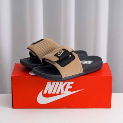 核心私 Nike Asuna Slide 可调节机能夏季拖鞋 鞋面侧边加入独特的束绳结构 可让你快速调节贴合度 满足不同包裹需求 鞋底为双层设计 上层泡棉柔软舒