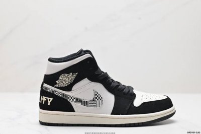 真标nike Air Jordan 1 Retro Mid Aj1乔丹一代中帮经典复古文化休闲运动篮球鞋 货号:852542-010 尺码:36 36.5 37
