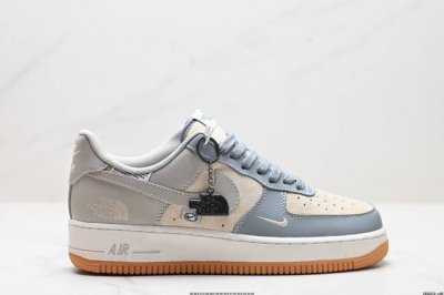 公司级Nike Air Force 1‘07 原楦头原纸板 打造纯正低帮空军版型 专注外贸渠道 全掌内置蜂窝气垫 原盒配件 原厂中底钢印、拉帮完美 货号:Cw2