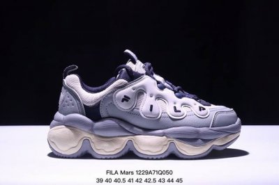 公司级fila斐乐 Pease 豌豆鞋 时尚舒适百搭 防滑耐磨 低帮生活休闲鞋 鞋面设计理念源自于历史篮球鞋款 Smash 从其复古鞋面提炼元素 结合板鞋鞋底做