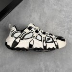本地 核心私 Fila Fusion 斐乐 潮牌Exocet Jv 山脉鞋 透气舒适 运动户外包裹性低帮生活休闲鞋 这款鞋子是一款复古风格的运动鞋，设计有复古的