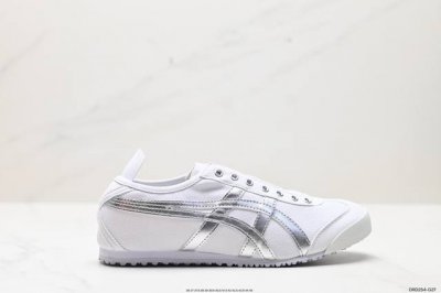 公司级亚瑟士 Onitsuka Tiger Tokuten 复古低帮休闲跑鞋 实拍首发 Tokuten的灵感来源于80年代的室内用鞋 T-Toe前足补强设计 室