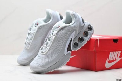 公司级Nike Air Max plus 耐克 轻便缓震 耐磨大气垫系列 跑鞋 全新的鞋面材质搭配Tpu波浪纹理与内靴设计 打造如袜子般的贴合支撑体验 带来更加