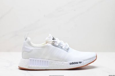 公司级Ad Boost Nmd R1 经典跑鞋系列全新配色 弹力针织鞋面 原装高弹Boost颗粒大底 缓震性能卓越 体质轻盈且抗冲击 整双鞋子的透气性和舒适度完