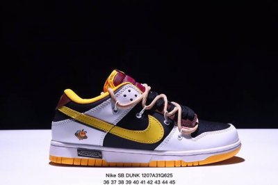 Nike 耐克 Sb扣篮系列 采用皮革拼接固色皮材质，正确eva发泡缓震中底组合rb橡胶外底耐克nike Sb Dunk Low 扣篮系列低帮休闲运动滑板板鞋