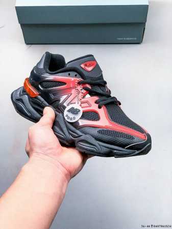 集图 New Balance 又带来了新鞋型 9060 ，并且是与芝加哥街头品牌 Joe Freshgoods 的联名款。鞋身主体采用了类似 990 系列的设计 - 点击图像关闭