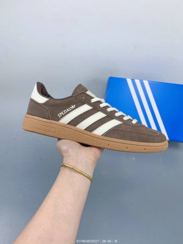 阿迪达斯 德训鞋 Adidas Originals Samba Og Shoes 经典运动鞋 T头鞋 男女士板鞋 彰显休闲摩登风情的时尚经典鞋 size 如图