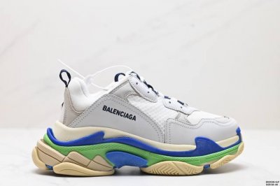 公司级balenciaga巴黎世家 Triple S 涤纶织物皮革 减震防滑耐磨 低帮 老爹鞋 正确字体粗细 位置 大小 正确侧边tpu边扣 气孔 正确大底tp