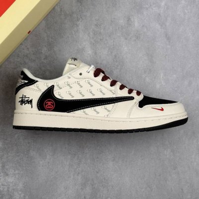 本地360 核心私 Air Jordan 1 Low Og Sp Aj1 乔1斯图西联名 黑勾米白英文 低帮文化休闲板鞋 #多方联名合作融合了Travis Sc