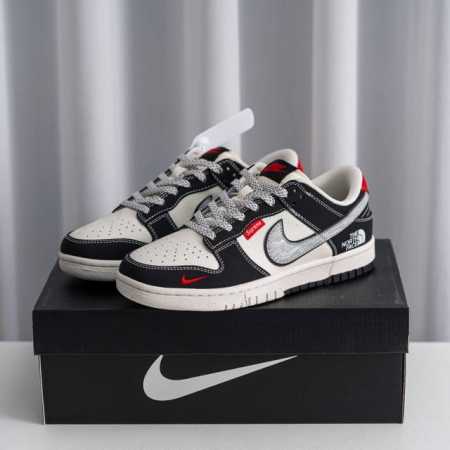 核心私 Nike Dunk 全套原楦原模倾力打造完美版型 独家原厂航空铝磨具打磨大底 鞋头坡度极致还原 无解鞋型 原盒原配 圈内天花板工艺 原厂冲刀 超高清洁度 - 点击图像关闭