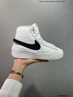 160 nike Blazer Phantom Low 厚底增高休闲鞋 采用轻盈利落设计 焕新演绎经典鞋款该鞋款带来舒适足底体验 货号：Fn5820 100 i