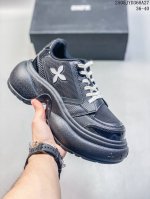 louis Vuitton 路易威登 广东原产 采用皮革鞋面材质 内里全小羊皮打造及去味海玻璃脚垫 外置耐磨橡胶大底全新Lv路易威登Louis Vuitton