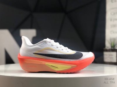 Nike Air Zoom Alphafly Next% 3 马拉松 全新马拉松超级跑鞋 有史以来最轻盈、测试次数最多的Nk Alphafly 经过精英马拉松运