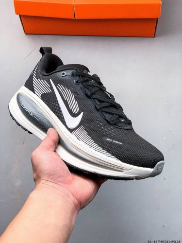 nike Air Zoom Vomero 18 缓震透气休闲慢跑鞋 新版Vomero结合全新Zoomx和Reactx泡绵 提供双重缓震效果 铸就非凡迈步体验 0