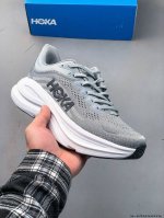 集图 hoka One One Bondi 9 余文乐同款 新款缓震跑鞋 万众期待的Bondi系列终于迎来了更新 作为Hoka缓震跑鞋的杠把子 Bondi缓震性