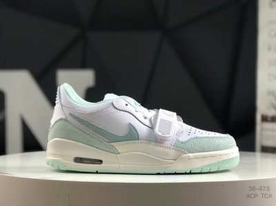 耐克 Air Jordan Legacy 312 乔丹篮球鞋系列 号称 “最强三合一” 的Jordan Legacy 312，自然有着杂交结合的设计，它的名字就