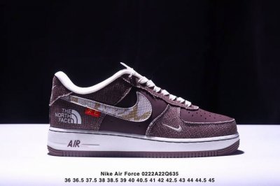 290 耐克Nike Air Force 1 Low 空军一号 Af1 蛇年北面限定版，蛇皮纹防水高定。低帮百搭休闲运动板鞋。柔软、弹性十足的缓震性能和出色的中