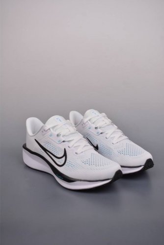 230 Nike Quest 6极速6代 网面透气 时尚休闲跑步鞋 简约高科技设计采用多层材料，为双足带来凉爽感受和稳固体验时尚鞋面搭配中足包覆设计，提供稳固