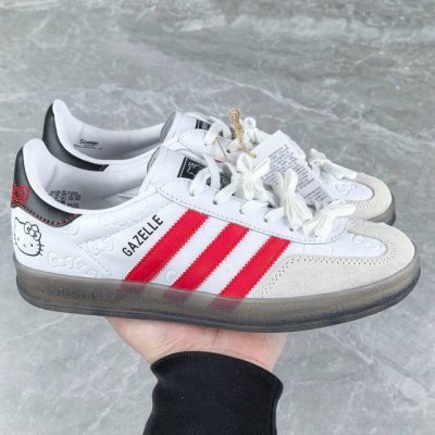 220 放店私 私人订单Adidas Originals Gazelle 机器猫 全码现货入库！原厂可对比正品参考！原厂工艺！市场口碑爆棚产品！品控无敌 ！外贸