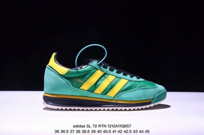 Adidas 阿迪达斯 男女鞋，采用翻毛皮组合牛津布鞋面材质，内嵌环保海玻璃鞋垫，中底搭载发泡模md缓震物料组合外置耐磨橡胶大底不怕撞鞋又时髦！阿迪达斯adid